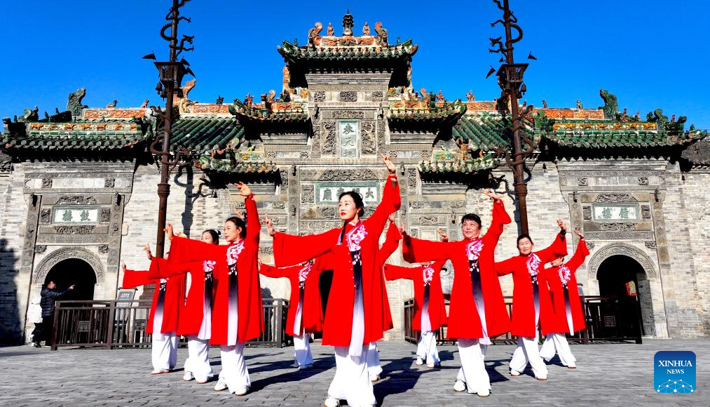 Feature: Traditional Chinese fitness practices, medicine gaining global recognition(图2)